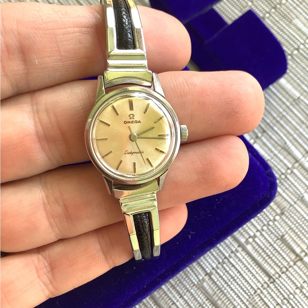 Ladies SWISS made OMEGA LADYMATIC watch💖💖💖 - Picture 9 of 14